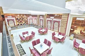 Orsom Stays Sassy Sector 53