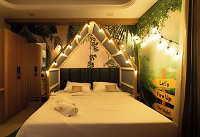 Orsom Stays Sassy Sector 53