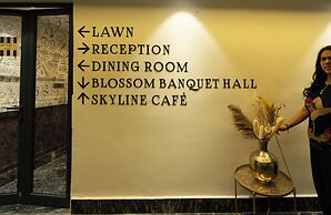 Orsom Stays Sassy Sector 53