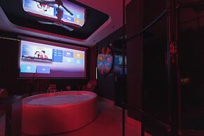 Orsom Stays Sassy Sector 53