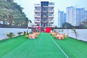 Orsom Stays Sassy Sector 53