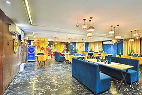 Orsom Stays Sassy Sector 53