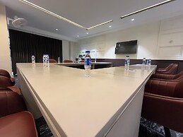 Orsom Stays Sassy Sector 53