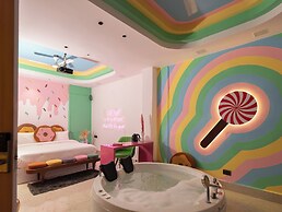 Orsom Stays Sassy Sector 53