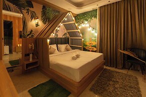 Orsom Stays Sassy Sector 53