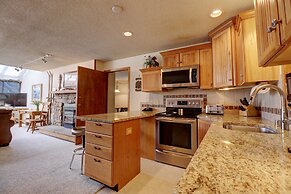 Vs741 Village Sqaure 3 Bedroom Condo by RedAwning