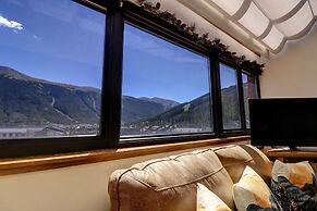 Vs741 Village Sqaure 3 Bedroom Condo by RedAwning