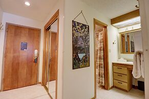 Vs741 Village Sqaure 3 Bedroom Condo by RedAwning