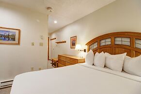 Vs741 Village Sqaure 3 Bedroom Condo by RedAwning