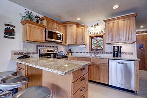 Vs741 Village Sqaure 3 Bedroom Condo by RedAwning