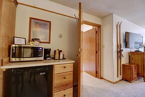 Vs741 Village Sqaure 3 Bedroom Condo by RedAwning