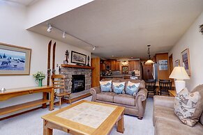 Vs741 Village Sqaure 3 Bedroom Condo by RedAwning