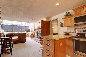 Vs741 Village Sqaure 3 Bedroom Condo by RedAwning