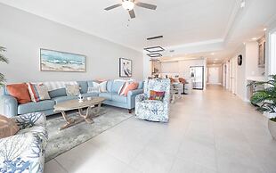 Phoenix Gulf Towers 2707 3 Bedroom Condo by RedAwning