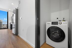 City & Bay Views in Downtown Miami