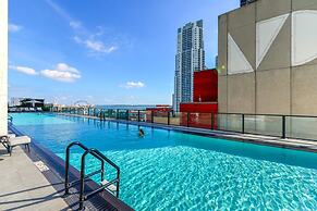 City & Bay Views in Downtown Miami