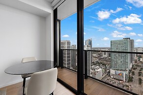 City & Bay Views in Downtown Miami