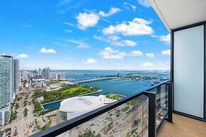 City & Bay Views in Downtown Miami