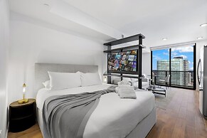 City & Bay Views in Downtown Miami