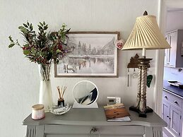 Seaside-scarborough-wifi-parking-petsok-sleeps-7/8