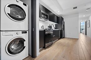 Luxury Studio with City & Bay Views