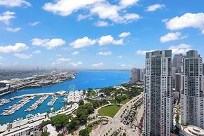 Luxury Studio with City & Bay Views