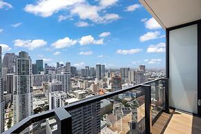 Luxury Studio with City & Bay Views