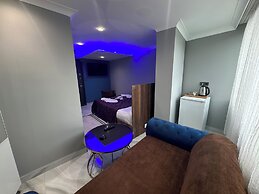 Grand Lara Hotel & Apartments