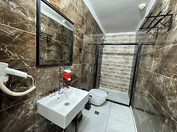 Grand Lara Hotel & Apartments