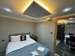 Grand Lara Hotel & Apartments