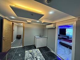 Grand Lara Hotel & Apartments