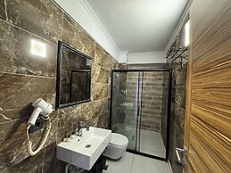 Grand Lara Hotel & Apartments