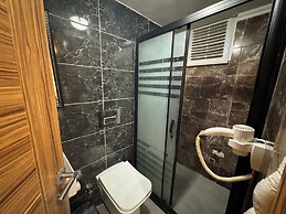 Grand Lara Hotel & Apartments