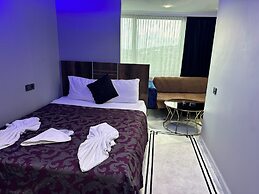 Grand Lara Hotel & Apartments