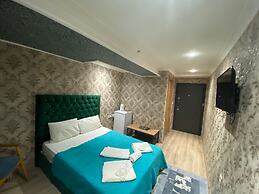 Grand Lara Hotel & Apartments