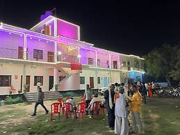 Madhur Kunj Guest House Pick and Drop