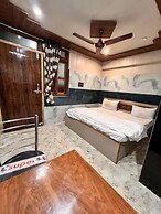 Hotel Raghunandan Inn