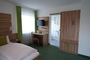 G. Hotel Müller