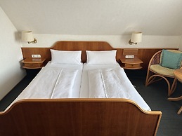 G. Hotel Müller