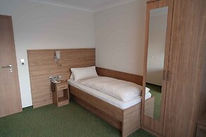 G. Hotel Müller