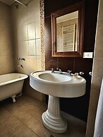 Fenton's  Lodge The Big House