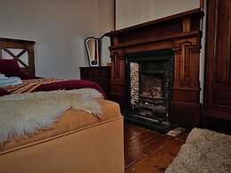 Fenton's  Lodge The Big House