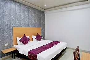 Hotel Downtown Noida Sector 15