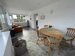 Barn Retreat/ Hottub/ Bbq/ Petsok/wi-fi