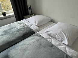 4 room new apartment center contactless