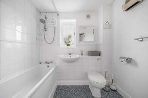 Charming Apartment Close to Central London