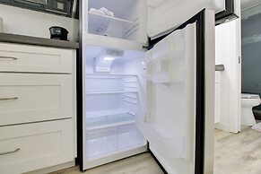 Steps to Beach: Kihei Studio w/ Scenic Lanai!