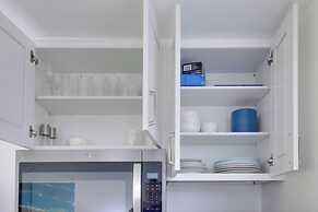 Steps to Beach: Kihei Studio w/ Scenic Lanai!