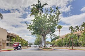 Kihei Beach Retreat w/ Pool Access, Walk to Shore!