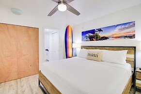 Kihei Condo w/ Pool Access & Lanai, Walk to Beach!